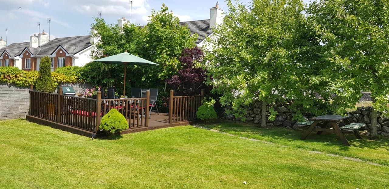 Отели типа «постель и завтрак» Doonard Manor B&B Craughwell